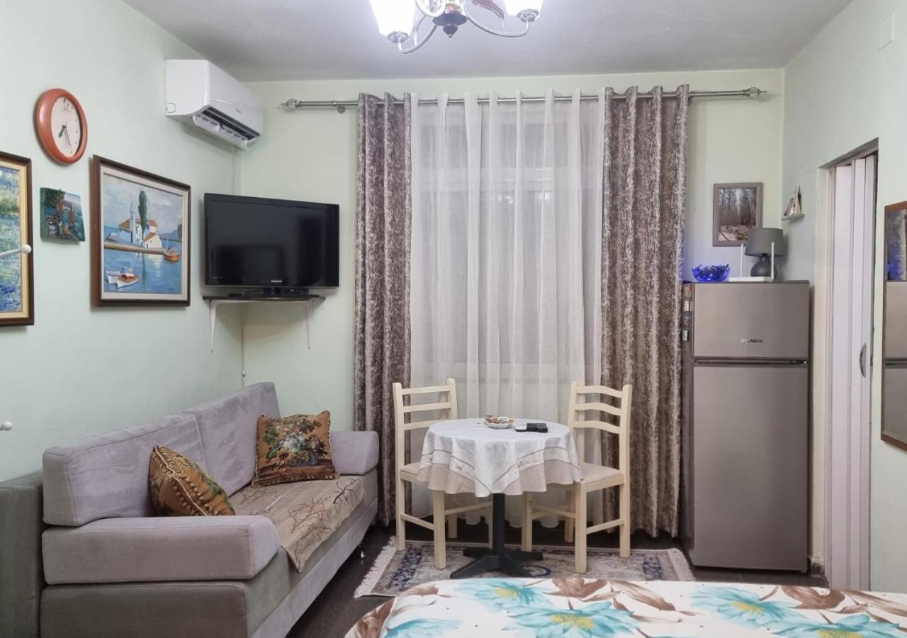 Apartment Edis's Corner Tirana